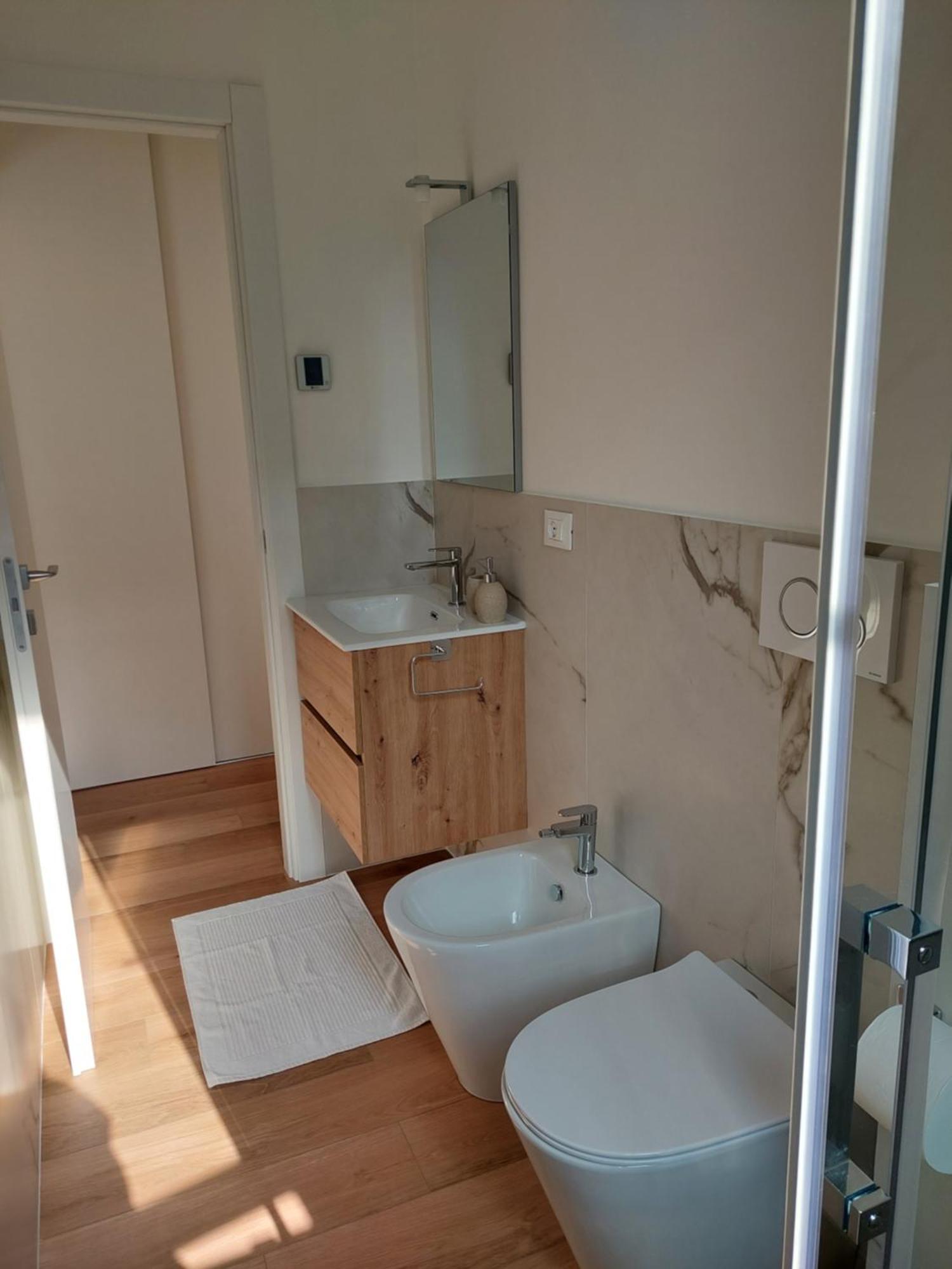 Casa Mappamondo Lecco Εξωτερικό φωτογραφία