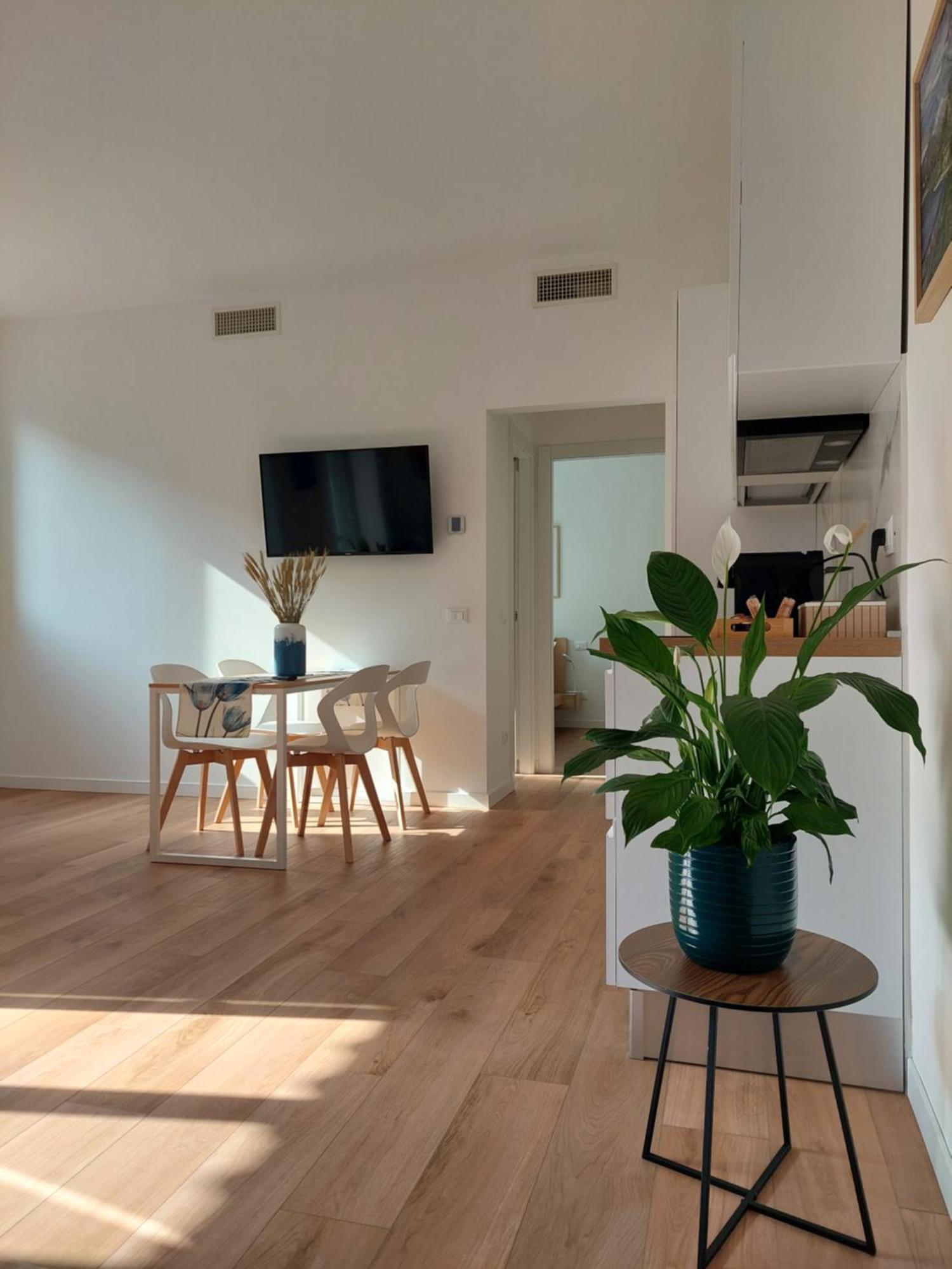 Casa Mappamondo Lecco Εξωτερικό φωτογραφία